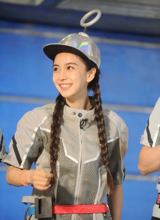 杨颖奔跑吧综艺节目照