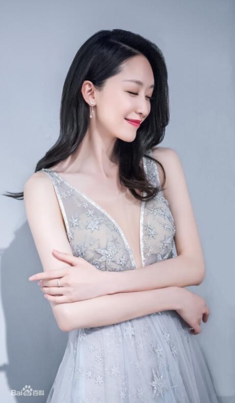 张雯气质写真