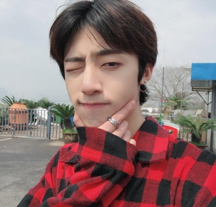 夏瀚宇个人资料简介 夏瀚宇自拍照