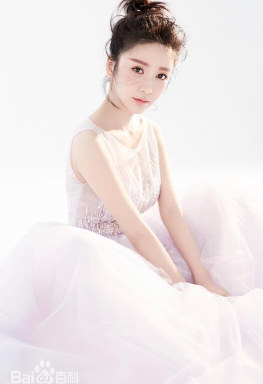 老中医翁晓嵘是谁扮演的？老中医翁晓嵘扮演者王小橙个人资料、写真生活照