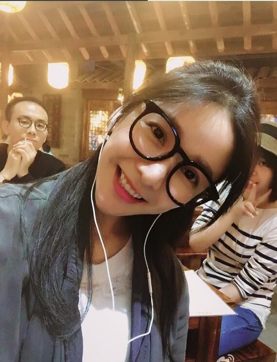 老中医翁晓嵘是谁扮演的？老中医翁晓嵘扮演者王小橙个人资料、写真生活照