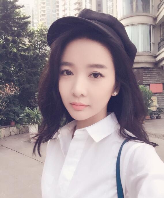 老中医翁晓嵘是谁扮演的？老中医翁晓嵘扮演者王小橙个人资料、写真生活照