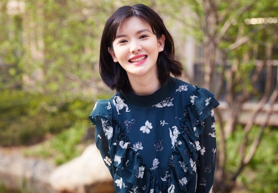 董妮娜个人资料简介 董妮娜写真照