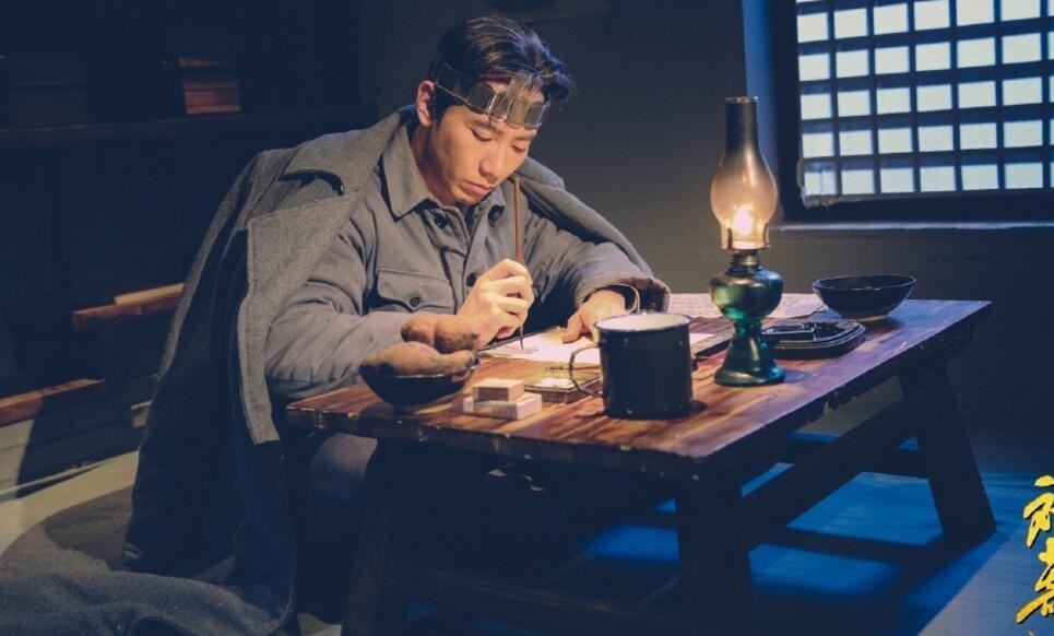 共产党人刘少奇剧照