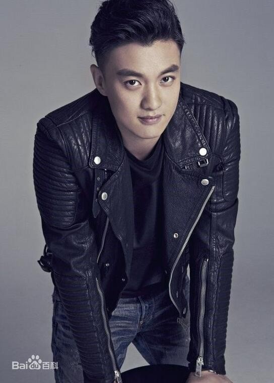 周一围帅气写真