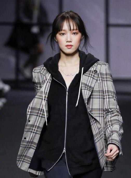 李圣经时装周合集