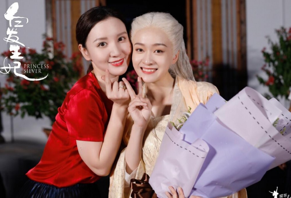 白发王妃片场照