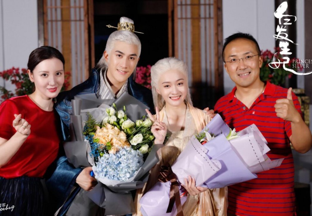 白发王妃片场照