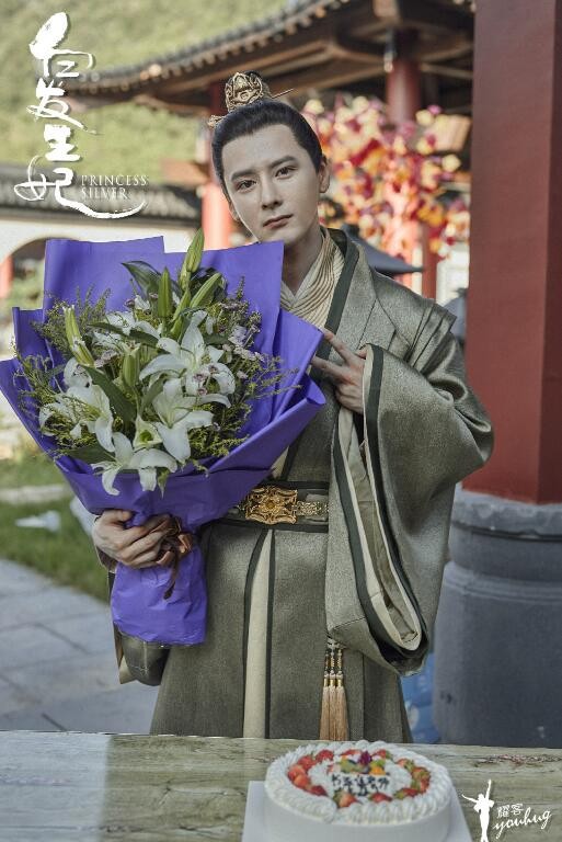 白发王妃片场照