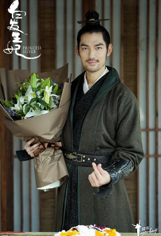 白发王妃片场照