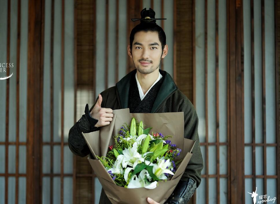 白发王妃片场照