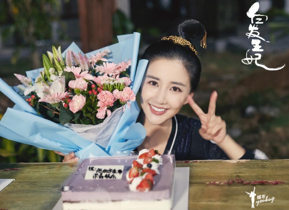 白发王妃片场照