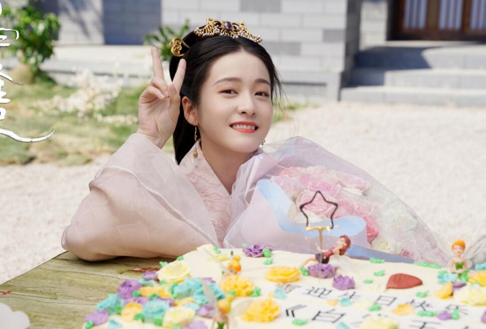 白发王妃片场照