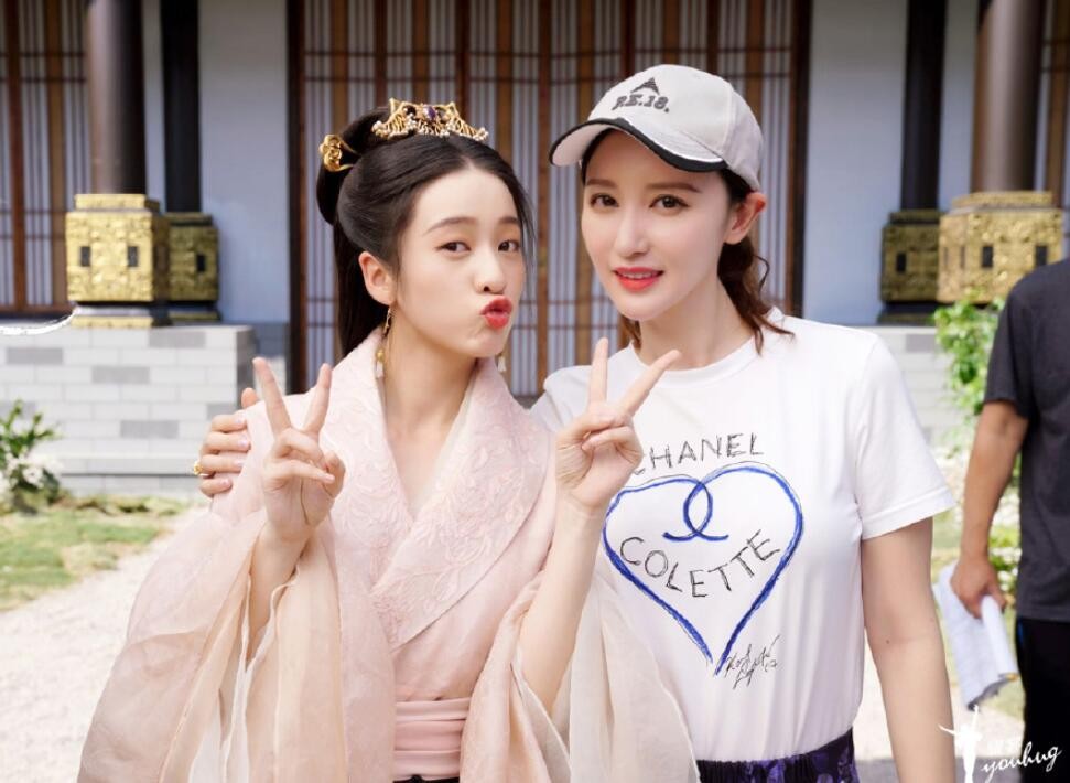 白发王妃片场照