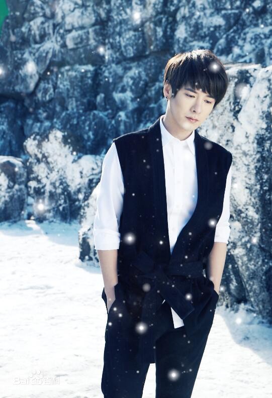 书亚信街拍写真