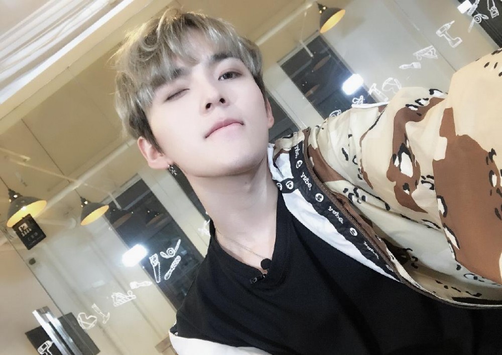 赵品霖个人资料简介 赵品霖帅气自拍