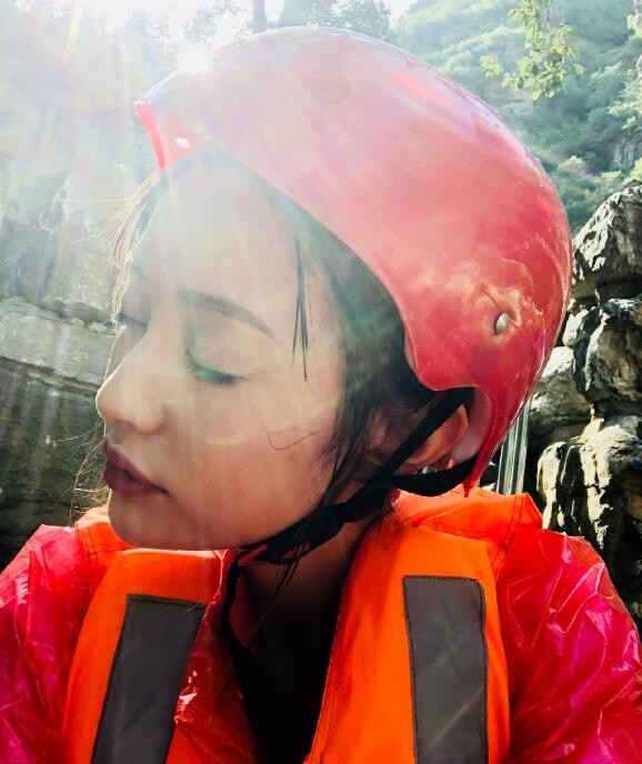 青春斗钱贝贝是谁扮演的？青春斗钱贝贝扮演者盖玥希个人资料、写真生活照