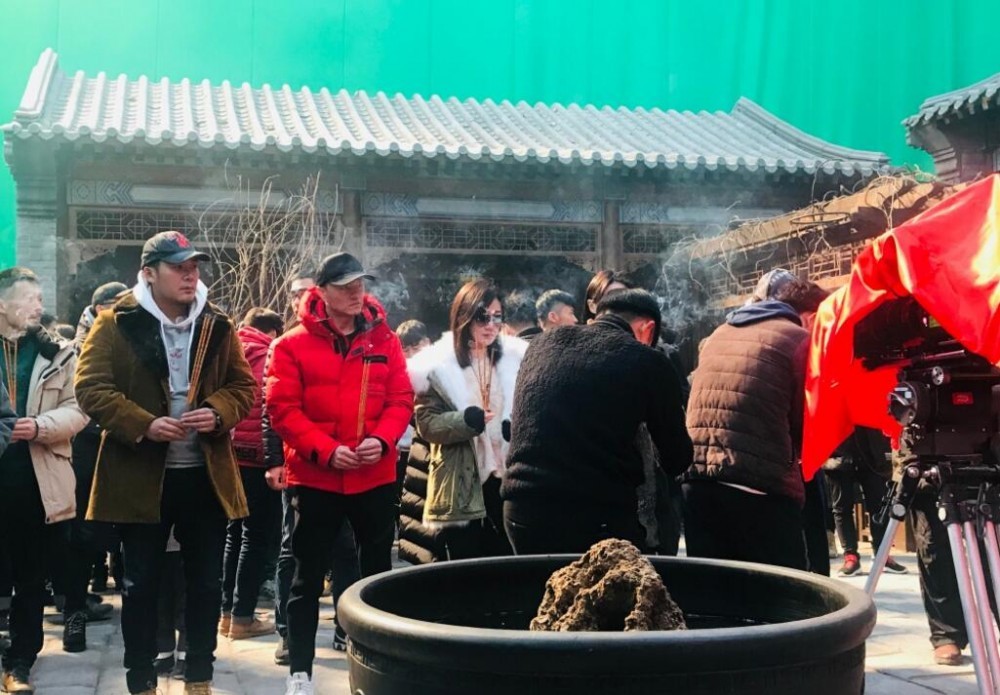 光荣时代片场照