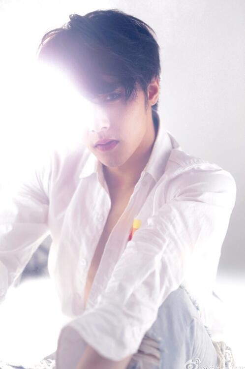 李俊辰帅气写真