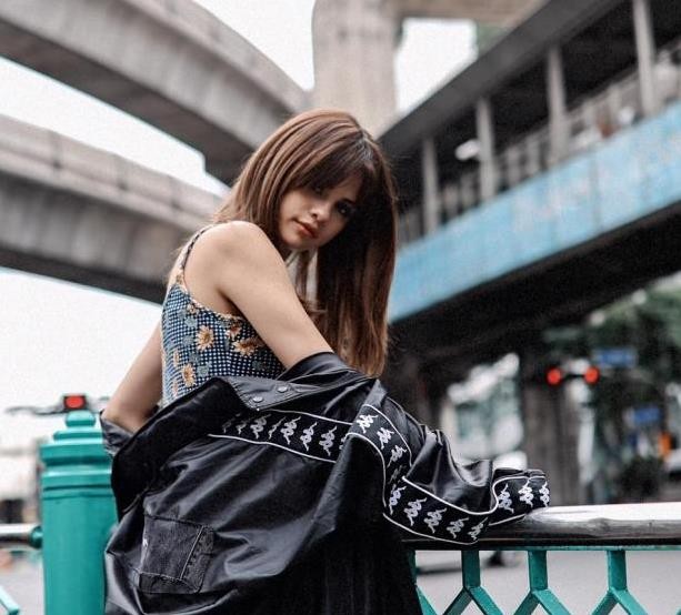 赛琳娜戈麦斯个人资料简介 赛琳娜戈麦斯街拍照