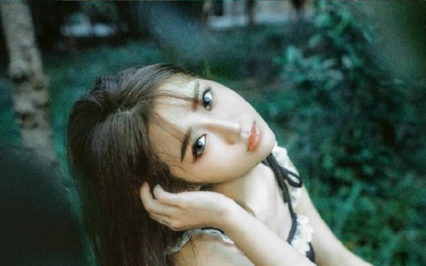 袁祎一个人资料简介 袁祎一清纯写真