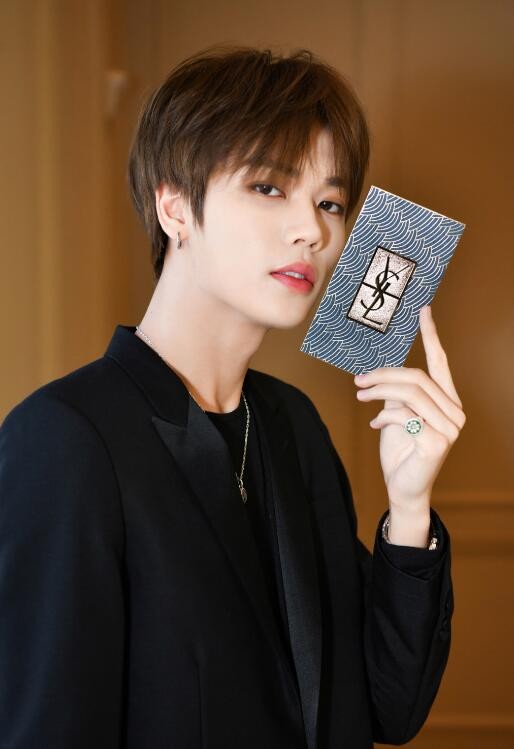 林彦俊广告写真