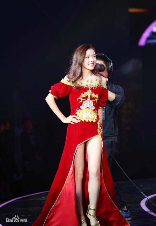 赵珞然节目活动照