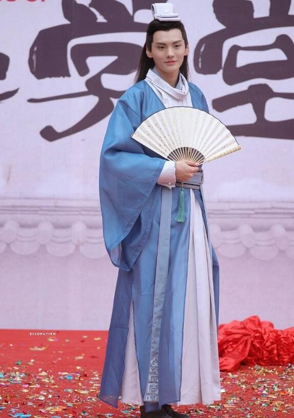 漂亮书生片场照
