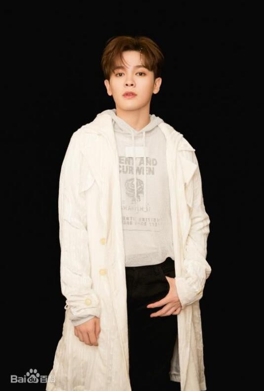 尤长靖帅气写真