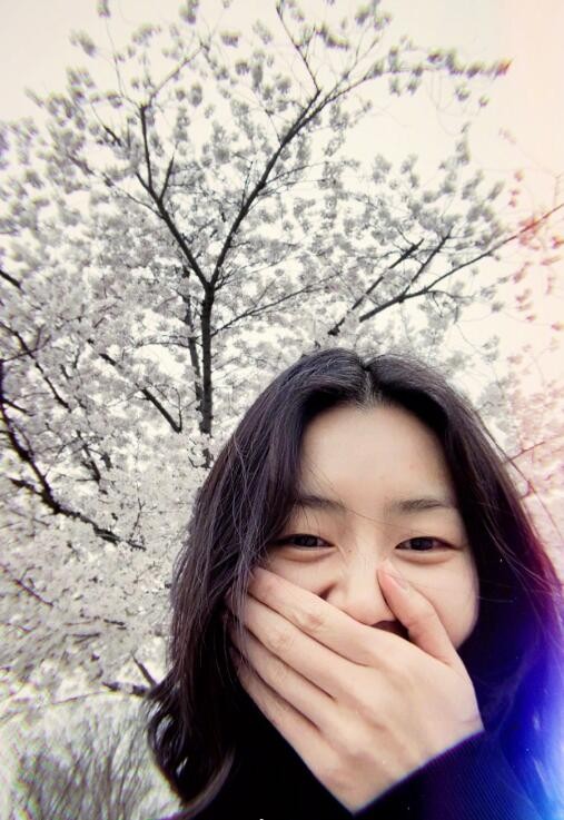 刘雯素颜生活照