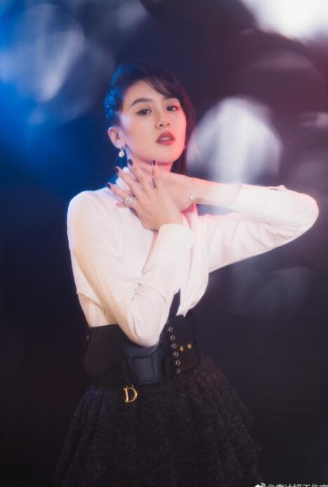 袁冰妍气质写真