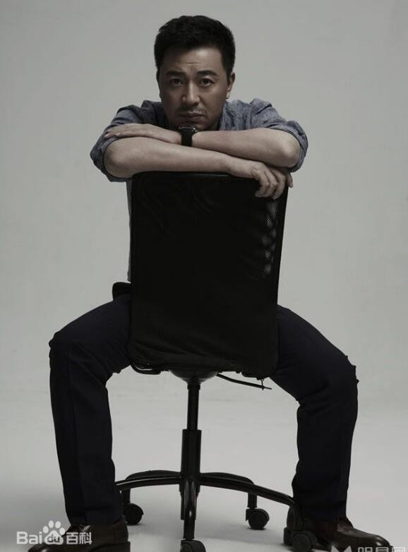 张晞临绅士大片