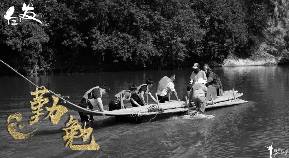 白发王妃片场照