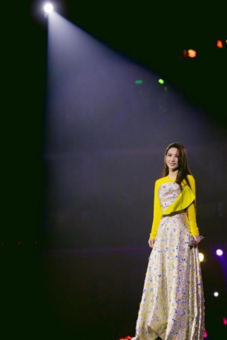 田馥甄舞台表演照