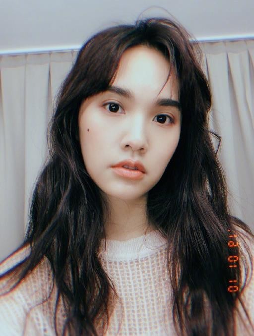 杨丞琳自拍照