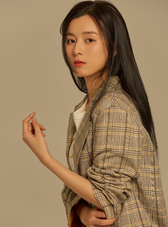 郑舒环个人写真