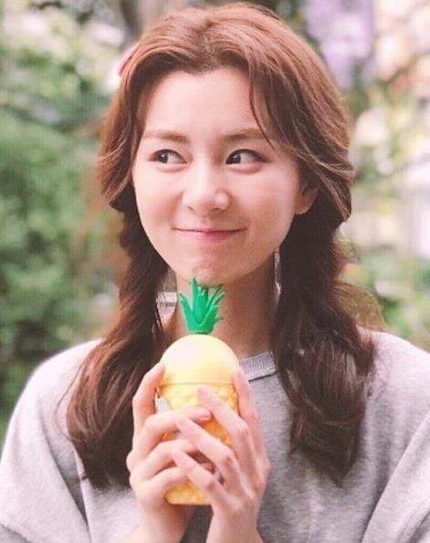 郑舒环户外写真