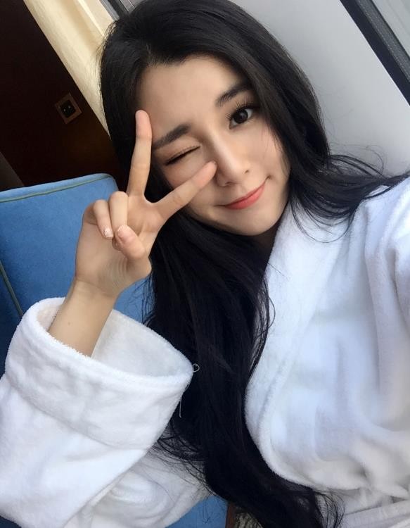 郑舒环可爱自拍