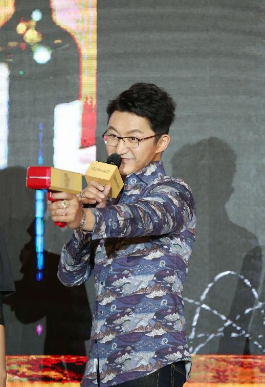 涂松岩活动照