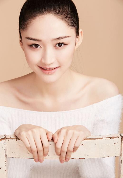 带着爸爸去留学朱露莎是谁饰演的？朱露莎扮演者康可人个人资料、写真及生活照欣赏
