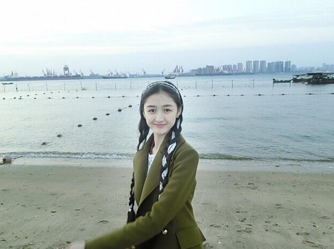 带着爸爸去留学朱露莎是谁饰演的？朱露莎扮演者康可人个人资料、写真及生活照欣赏