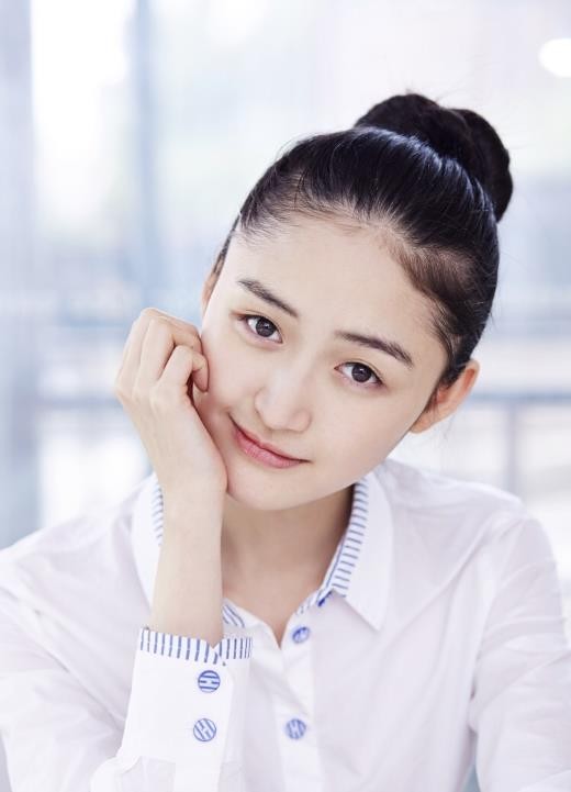 带着爸爸去留学朱露莎是谁饰演的？朱露莎扮演者康可人个人资料、写真及生活照欣赏
