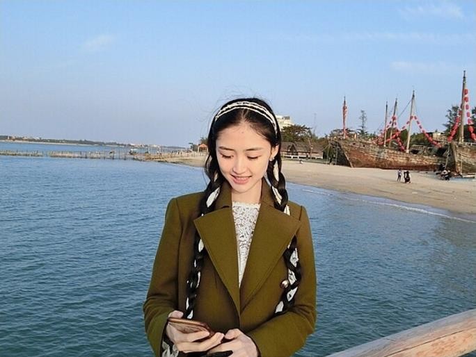 带着爸爸去留学朱露莎是谁饰演的？朱露莎扮演者康可人个人资料、写真及生活照欣赏