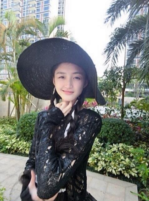 带着爸爸去留学朱露莎是谁饰演的？朱露莎扮演者康可人个人资料、写真及生活照欣赏