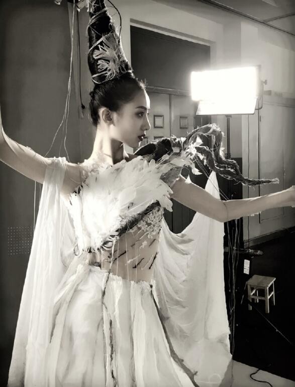 马渝捷复古写真