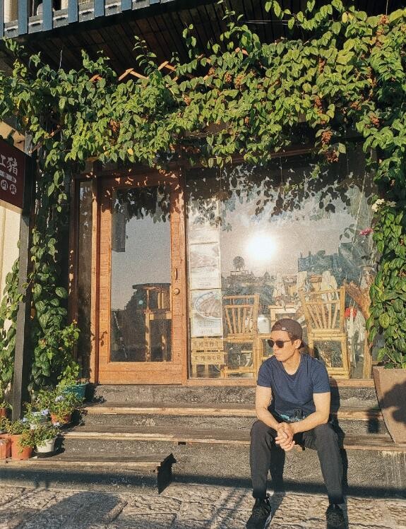 李东恒户外旅行照