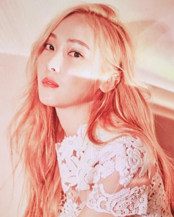 郑秀妍个人写真