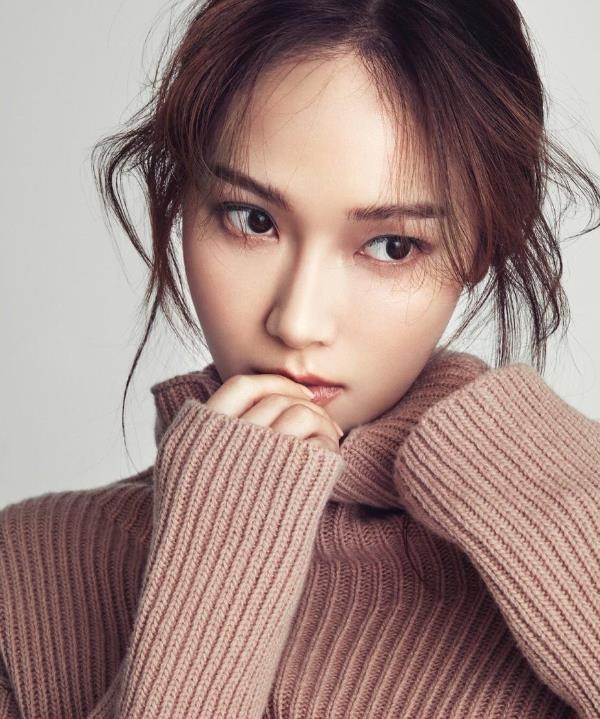 郑秀妍甜美气质写真