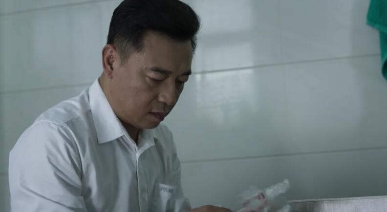 破冰行动：于慧吸毒差一点露出马脚，赵嘉良抛出橄榄枝接触林耀东