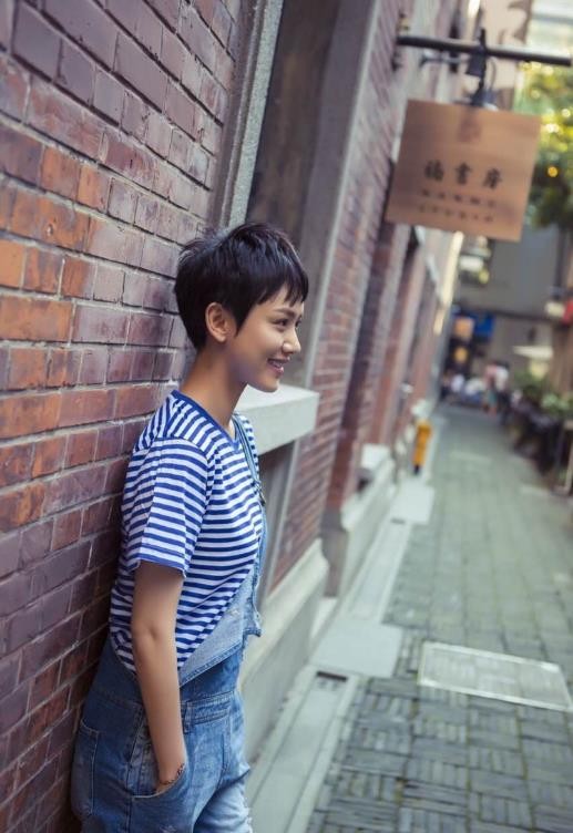 李晓峰街拍照